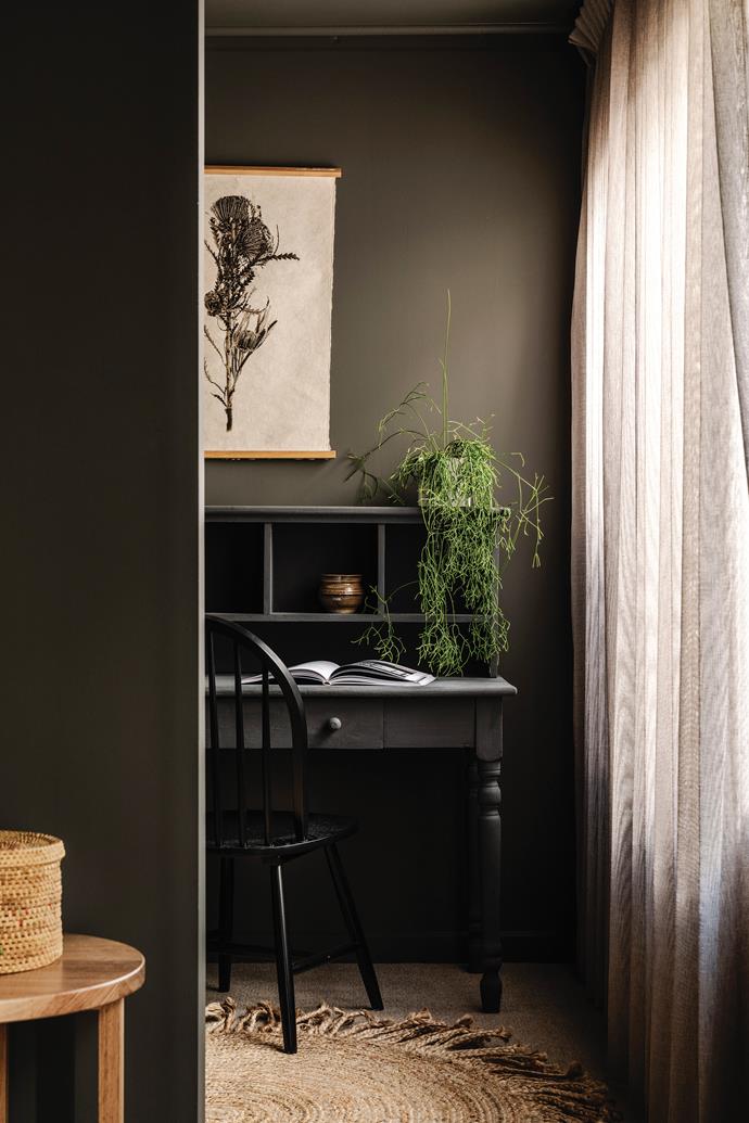 A [study nook](https://www.homestolove.com.au/12-creative-ways-to-create-a-study-nook-in-your-home-17963|target="_blank") in the master bedroom is an inviting place to work. The wall-hanging is from [Saardé](https://saarde.com/|target="_blank"|rel="nofollow").