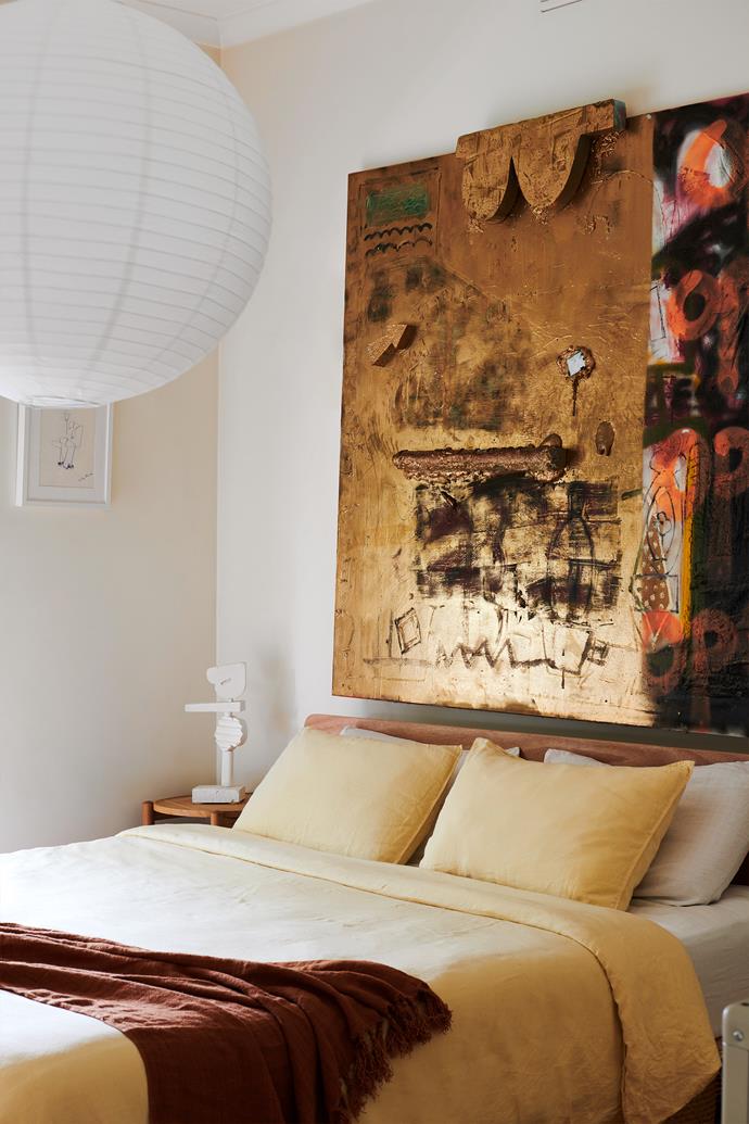 Burnished beauty: An untitled mixed media on canvas by Steve hangs above the bed. The Double Round side table is by [Cenzo](https://cenzo.net.au/|target="_blank"|rel="nofollow"); the sculpture by Steve. The small artwork on the wall is by Bobby. The bed is from [Koala](https://koala.com/en-au|target="_blank"|rel="nofollow") and the bedlinen, in 'Butter', is from [Sheet Society](https://sheetsociety.com/en-au|target="_blank"|rel="nofollow"). The [L&M Home](https://www.lmhome.com.au/|target="_blank"|rel="nofollow") 'Burton' throw from Norsu completes the cosy picture.