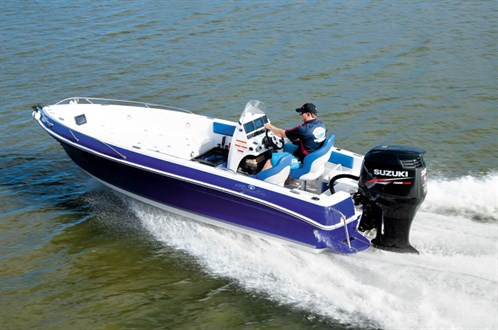 Haines Signature 543SF Side Console review | Trade Boats 