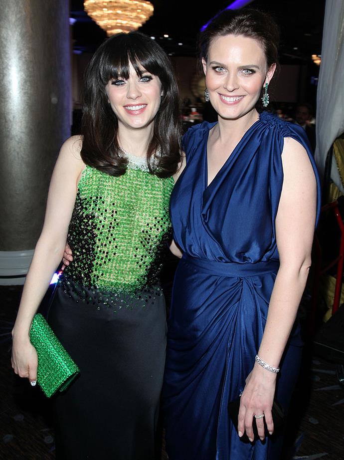Bones actress Emily Deschanel is actually older sister to Zooey Deschanel, who is well known for her role in TV series New Girl.