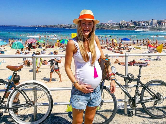 Before jetting back to the UK, the glowing mum-to-be soaked in some rays at Bondi Beach, showing off her "beach bump".