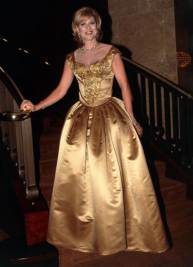 Kerri-Anne Kennerley glowed in gold at the 1997 Logie Awards.
