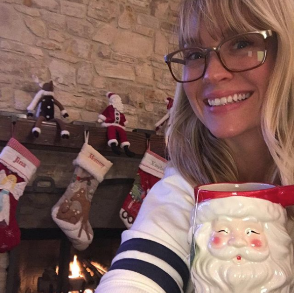 *Mad Men* star January Jones went literally straight from Thanksgiving to Christmas. Why not?