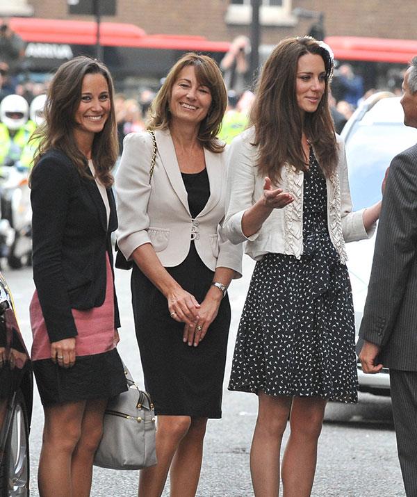 Kate, Pippa and Carole check into the Goring Hotel on April 28th - the night before the main event.