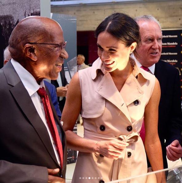The Duchess was all smiles as she met 92 year-old Andrew Mlangeni, who spent 26 years on Robben Island.
