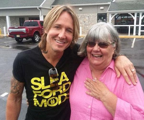American grandmother and teacher Ruth Reed found herself in a tizzy when she found the man she thought was a down-and-out broke man, was actually Keith Urban