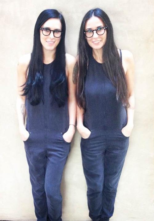 It's almost too tough to tell who's who! Rumer Willis is the image of her mum Demi Moore. *(Image: Instagram / @rumerwillis)*