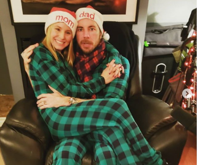 Proud of their roles, these two cuties went full-parent at Christmas 2018! *Image: Instagram/KristenAnnieBell*