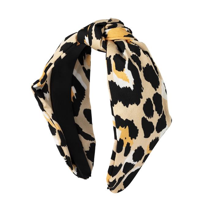 And a print! Get on board the leopard craze - available online [here](https://www.kmart.com.au/product/hard-knot-headband/2451849|target="_blank"|rel="nofollow").