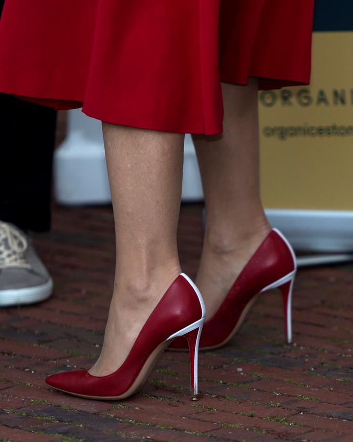 And just one more pic to show you Mary's gorgeous matching red shoes, featuring that stunning unusual white piping detail on the heel - just the perfect accessory.