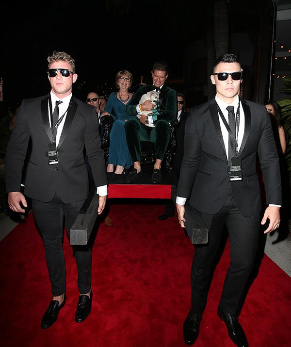 Talk about making an entrance! Gold Logie nominee Sam Mac and his mum Loretta McMillan made the [ultimate statement](https://www.nowtolove.com.au/celebrity/celeb-news/sam-mac-logies-2019-56729|target="_blank") by arriving with quite the entourage - including a cat!