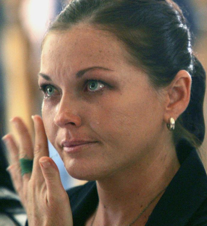 Schapelle Corby breaking down in court as her sentence is handed down.