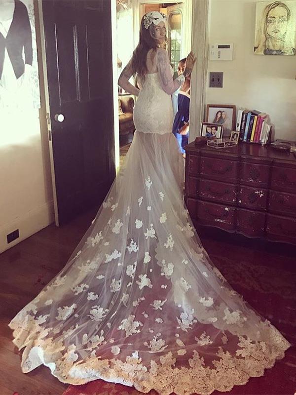 Domino's gorgeous wedding dress.