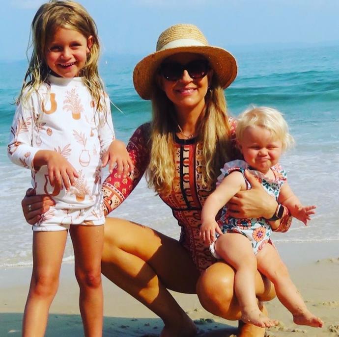 Carrie and her girls were all smiles at the beach.