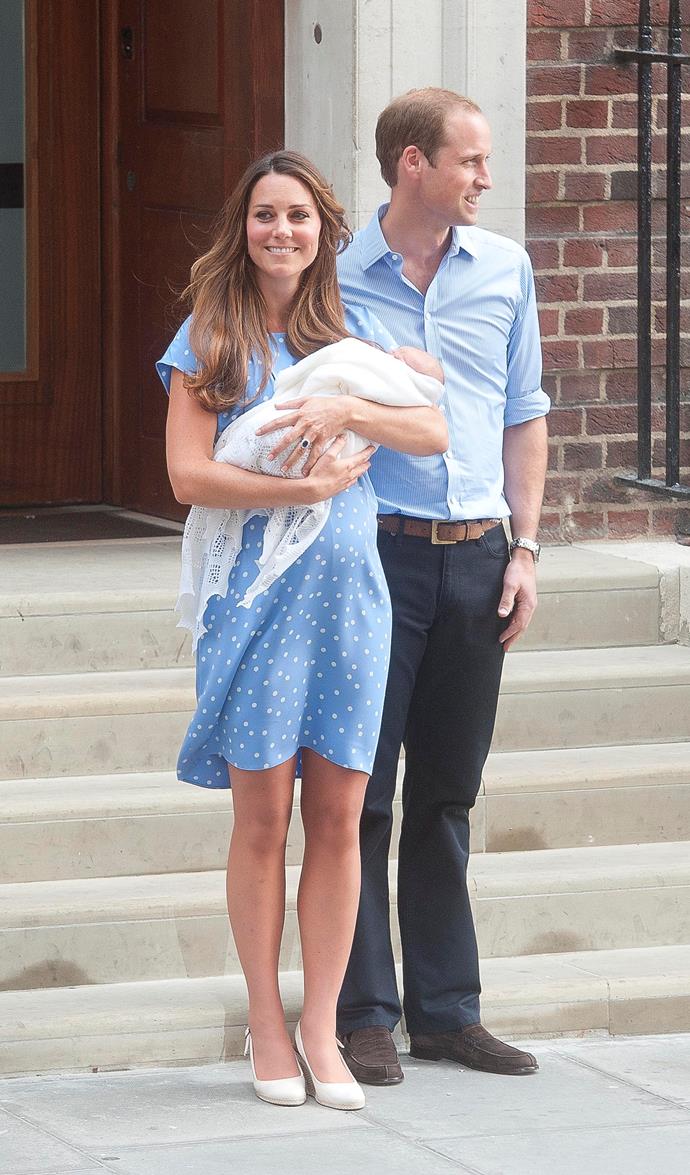 There was a lot more going on behind the scenes of Kate's first royal baby photo call.