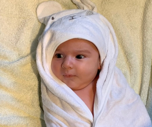In November 2019, Osher wrote about gratitude and advised his followers that when times get tough, look for the good things in life, like babies. As he put it, "their cuddles in a cozy towel are pure bliss".