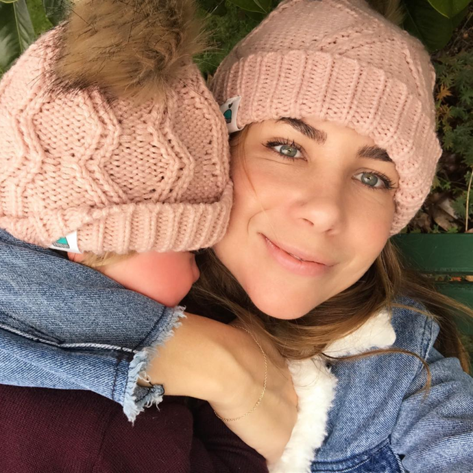 Kate and Mae shared a cuddly snap supporting Carrie Bickmore's Beanies 4 Brain Cancer initiative.