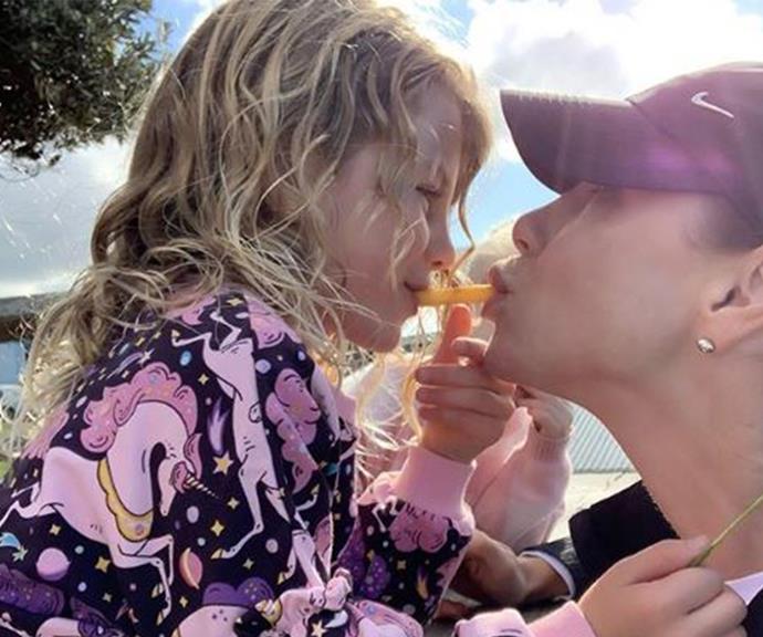 "Kissing chips since 2016 💋💋," Kate penned alongside this gorgeous photo of the pair sharing a hot chip over the weekend.