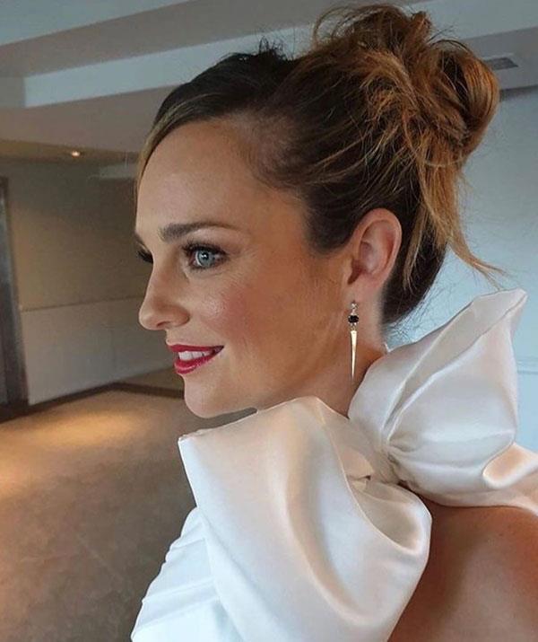 Penny McNamee gave fans a close-up look of her flawless hair and makeup at the 2019 event.
