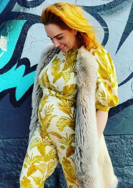 Funky mum, funky bump! We're loving this printed, faux fur, puff sleeve extravaganza!