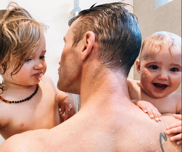 **Sarah Boulazeris**<br><br> 
We can't get enough of this shot of doting dad Kris Smith and his cute kids.
