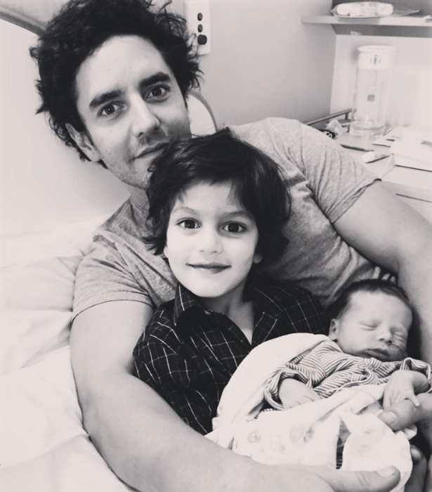 **Asher Keddie**<br><br> 
"Your love and tenderness knows no bounds @vincent_fantauzzo. These kids are so blessed to have such a joyful, dedicated and resilient father," *Offspring*'s Asher shared of partner Vincent.