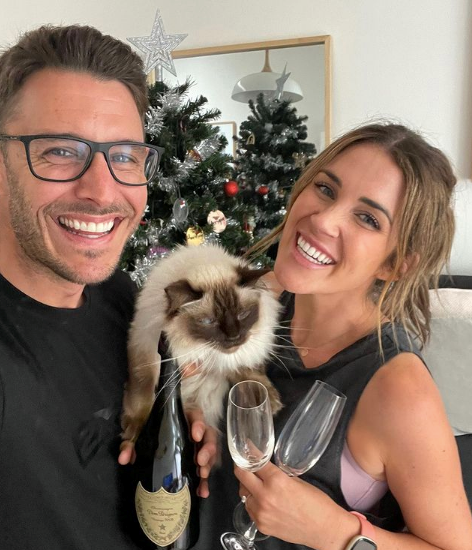 Georgia and Lee are celebrating buying a new house together.