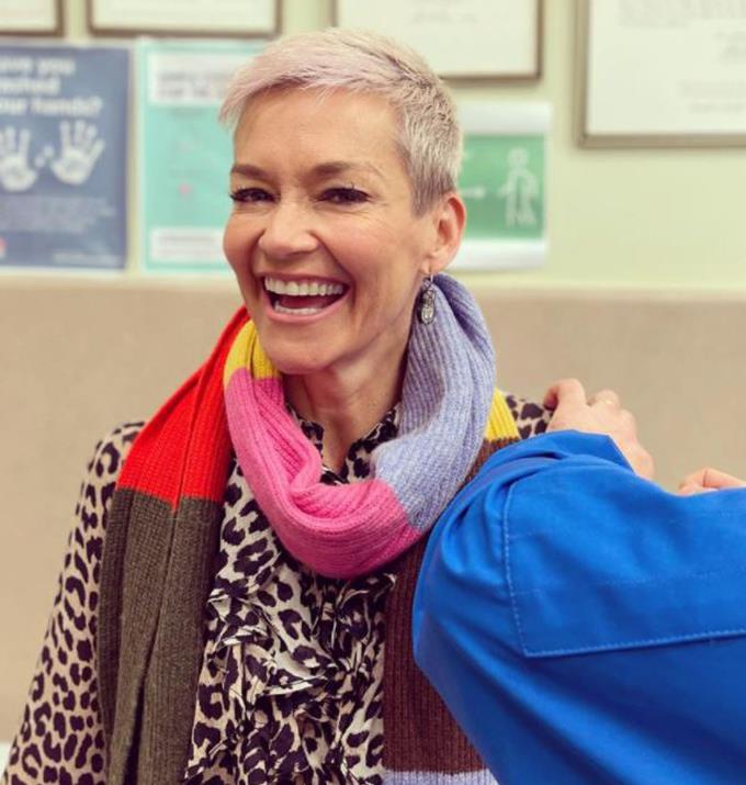 **Jessica Rowe** 
<br><br>
The Australian journalist received her vaccination and she was in good spirits throughout the whole process. 
<br><br>
"Smile when you're vaccinated! Got my first Astra COVID injection today! 💕🌈❤️#craphousewife #getvaccinated #covidvacccine," Jessica captioned the post.