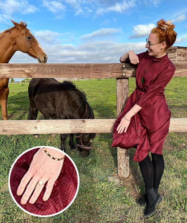 Though she's not one to boast, Emma did show off her ring to a few locals in Woodford, Victoria, [where Oliver popped the question](https://www.nowtolove.com.au/celebrity/celeb-news/emma-wiggle-engagement-location-67282|target="_blank"). She displayed the sparkling diamond ring for a horse and shetland pony in this cute snap from the day she and Oliver got engaged.