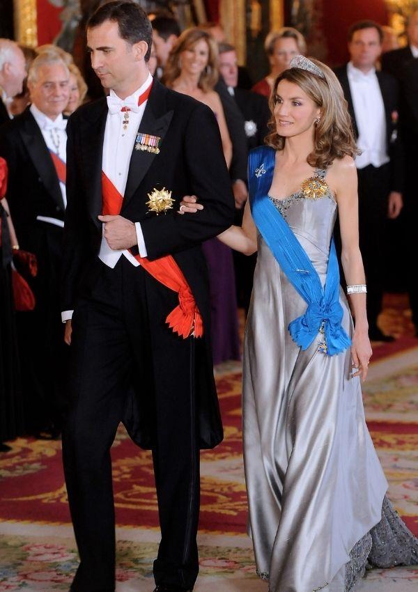 In 2009, before she was a queen, Letizia was already serving looks reserved for the highest royal rank.