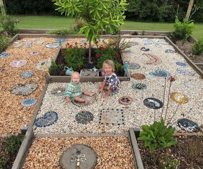 Lisa Curry's heart was warmed when she watched over her grandsons playing in her garden dedicated to her late daughter, Jaimi.
<br><br>
She penned a message to reflect on the weekend she spent with her beloved family, which involved a lot of time outside.
<br><br>
"The little boo boos love playing in Jaimis garden. A fun weekend with Grannie and Markypa. There's always so much to do outside, getting dirty, playing in nature, throwing balls, feeding ducks… makes sleep time easy!😍💙💙😍 @morgangruell @mum.bum @ryan.gruell @mark66andrew," she expressed in her Instagram post's caption.