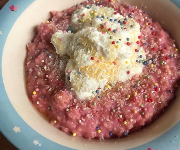 [The famous party porridge!](https://www.nowtolove.com.au/lifestyle/food-drinks/zoe-foster-blake-breakfast-55407|target="_blank") All you need are oats, milk, a few drops of food colouring, coconut, Greek yoghurt, honey and sprinkles.
