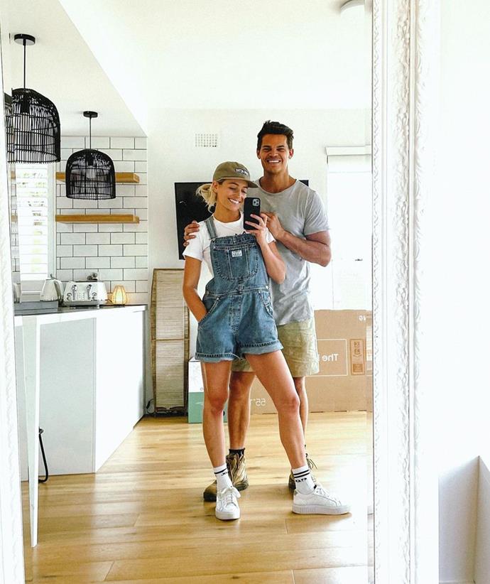 The pair took a big step and moved in together in September, Holly joking: "We may have had 18+ lovers quarrels and smell like a communal garbage disposal BUT we're still smiling because we've moved in! (Kinda) 🏡👩🏼‍❤️‍💋‍👨🏽"