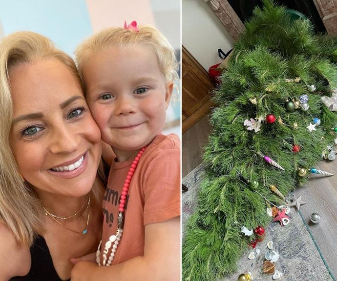 **Carrie Bickmore**
<br><br>
*The Project's* host shared this snap of her fallen tree, and her testament, "Even the Christmas Tree has had enough of 2021 🤣 🌲 🙈," is one we can all relate to this season.