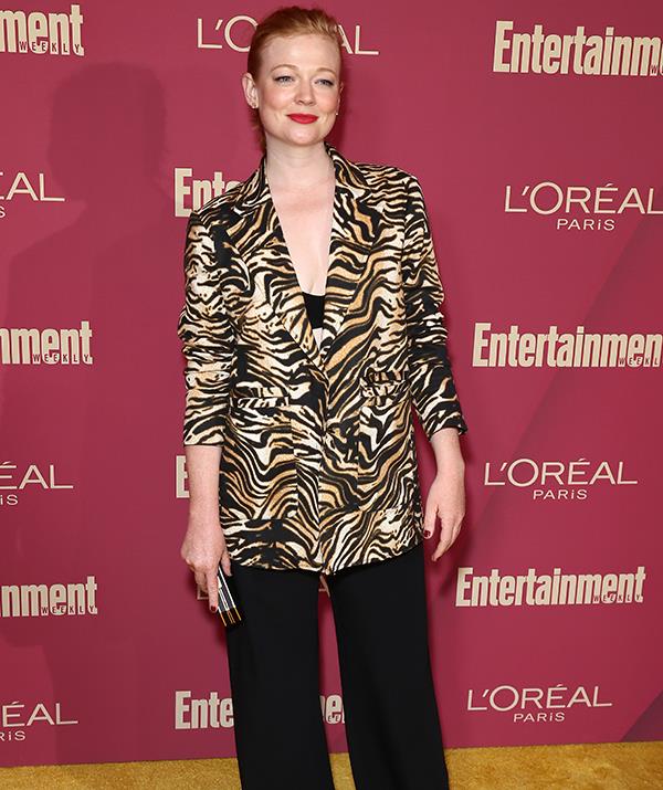 At the 2019 Entertainment Weekly Pre-Emmy Party, Sarah opted for a more laid-back red carpet look. 
<br><br>
Sarah looked effortlessly cool in this leopard print blazer, which featured her personal favourite plunging neckline. She added a pair of flowy black trousers and a bronze clutch.