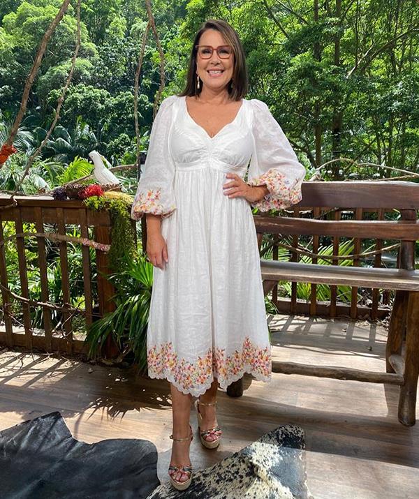 Always one to support iconic Australian designers, Julia donned this white midi dress by Zimmerman on Sunday night's episode.
<br><br>
She also rocked ASOS wedges and earrings by Gemajesty Jewellery.