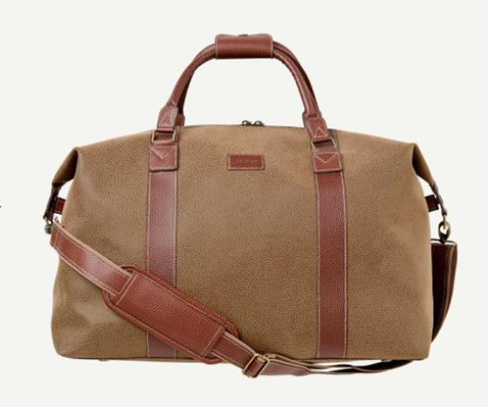 **Duffel Bag**
<br><br>
Ideal for weekends away, carry on luggage for plane flights, or simply as a gym bag, this men's duffel is fully lined with a secure internal pocket for a wallets, keys and everything in between.
<br><br>
Featuring a detachable shoulder strap, the travel bag can be worn in a number of ways, making it a practical yet chic Valentine's gift.
<br><br>
Weekender Bag, $89.95, [Gazman](https://www.gazman.com.au/products/weekender-bag-brown-accs18001-200?gclid=CjwKCAiAxJSPBhAoEiwAeO_fP0ZO5ZHnoKli0OOIs5sDIKFOzOeLD6N19dsqdt1jkDKq6ebtLp43tBoCk9UQAvD_BwE|target="_blank"|rel="nofollow")