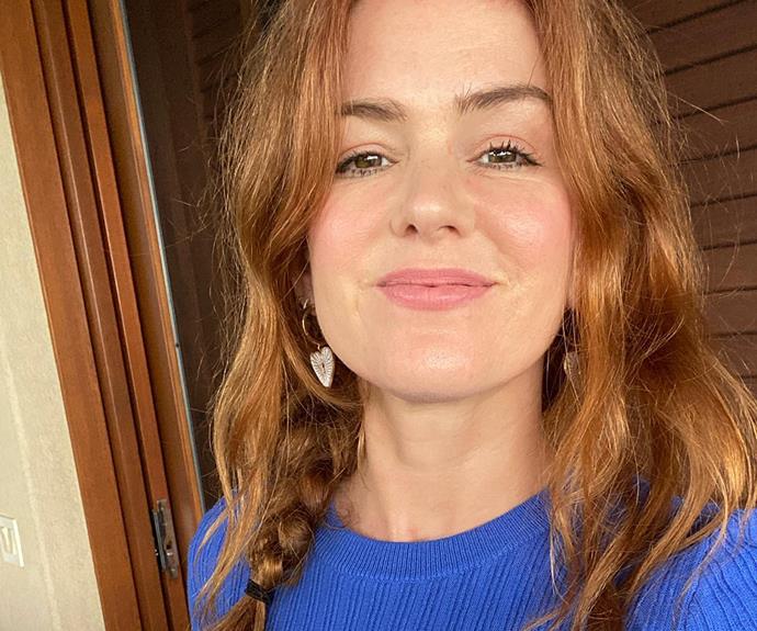Want bright under-eyes like Isla Fisher? Then keep reading.