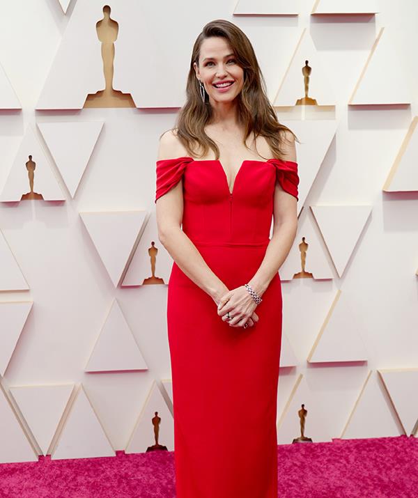 Jennifer Garner wowed in this red, floor-length gown featuring a sweetheart neckline.