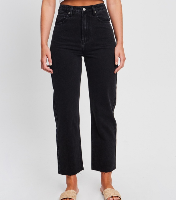 The Fated Ryan Cropped Jeans, $99.95 at [THE ICONIC](https://www.theiconic.com.au/ryan-cropped-jeans-1251405.html|target="_blank") 