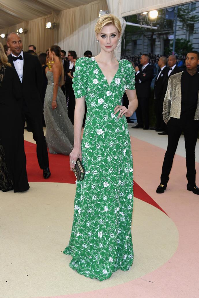 **HIT:** Elizabeth Debicki in Prada, 2016.
<br><br>
Okay, hear us out. The dress may not be on theme but Elizabeth looks so good in it anyway, we had to make it a hit.