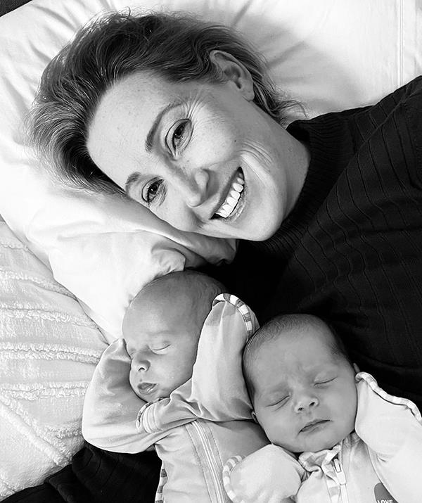 **Jana Pittman**
<br><br>
On March 22 at the 35-week mark of her pregnancy, former *SAS Australia* star [Jana Pittman](https://www.nowtolove.com.au/parenting/celebrity-families/jana-pittman-labour-twins-birth-71904|target="_blank") welcomed twins with her husband Paul Gatward.
<br><br>
Jana revealed she was "almost relieved" to be going into labour early, saying: "I was so huge and uncomfortable, I congratulated myself for making it to 34 weeks with twins."
<br><br>
The happy couple, who share four other kids together, said they were over the moon to add son Quinlan and daughter Willow to their brood.