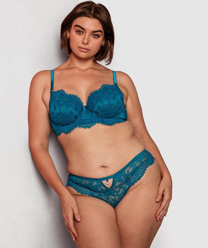 **If you love a pop of colour:** Flex Forward Full Cup Underwire Bra, $69.99, from [Bras N Things.](https://www.brasnthings.com/flex-forward-full-cup-underwire-bra-teal.html|target="_blank"|rel="nofollow")