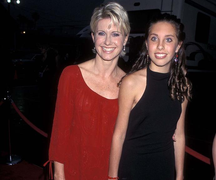 A 14-year-old Chloe with her mum at the 27th Annual American Music Awards.   *Image: Getty*