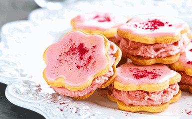 Raspberry shortcake biscuits