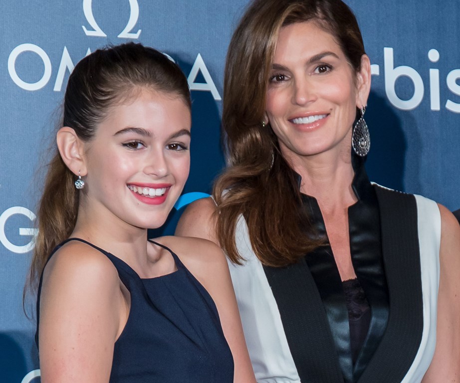 Cindy Crawford, here with her daughter Kaia Gerber, says infared saunas help her sleep.