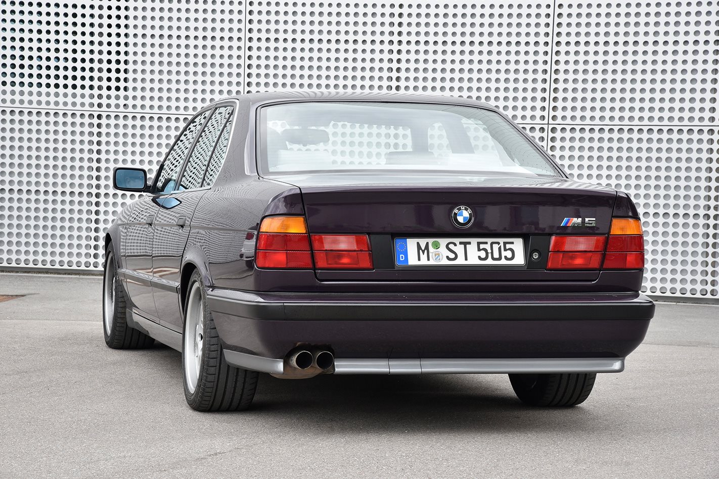 BMW-E34-M5-rear-quarter-static.jpg