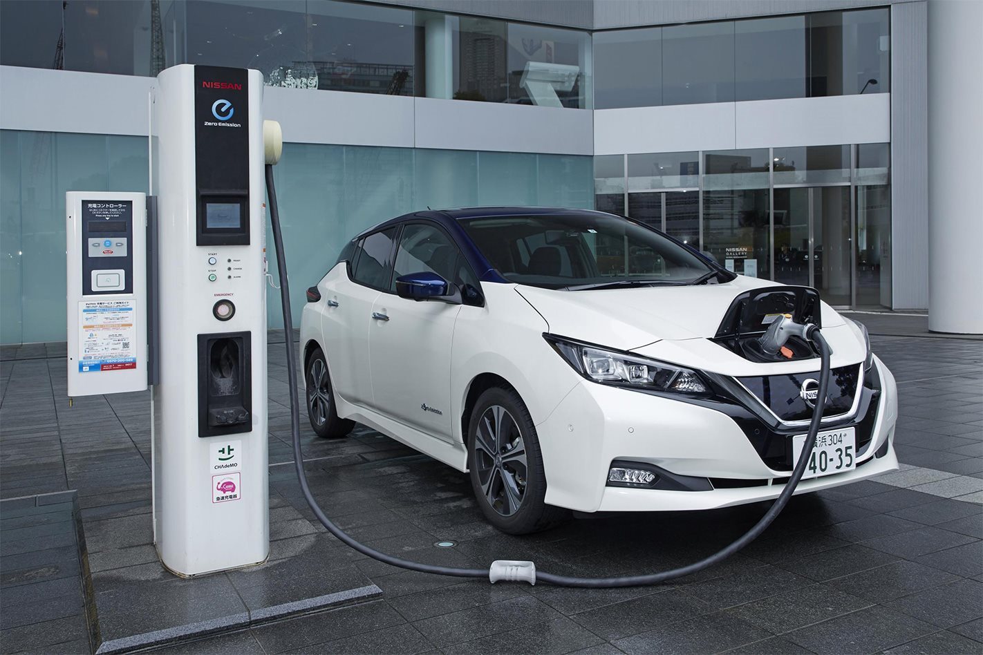 Nissan Leaf charging